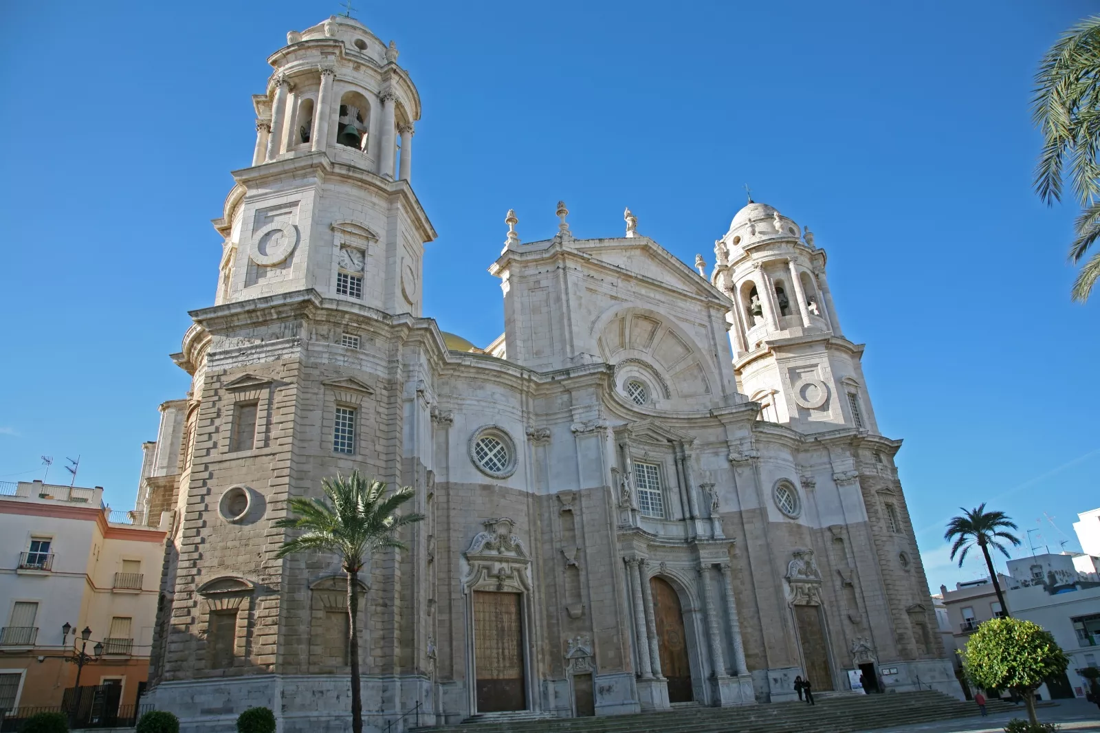 Tres siglos de la primera piedra de la Catedral de la Santa Cruz